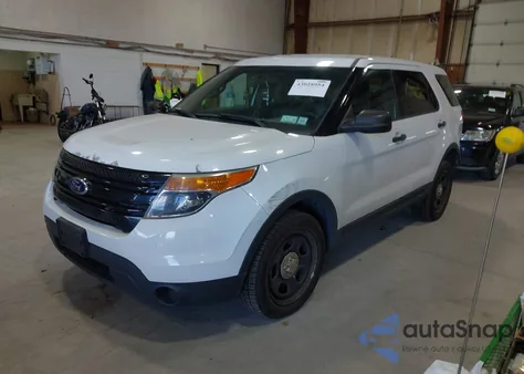 2013 Ford Police Interceptor z USA, uszkodzony, nr VIN 1FM5K8AR6DGA80571